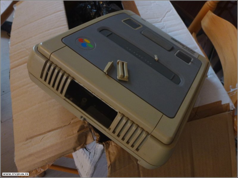 SNES colis casse